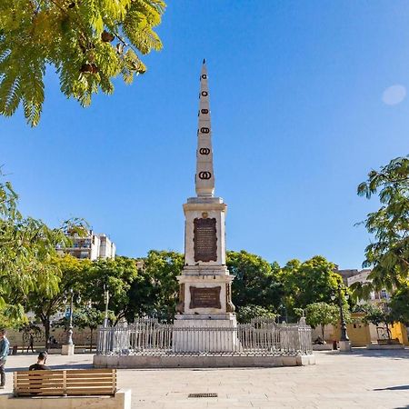 Central Malaga Apartment At Mitjana Plaza מראה חיצוני תמונה