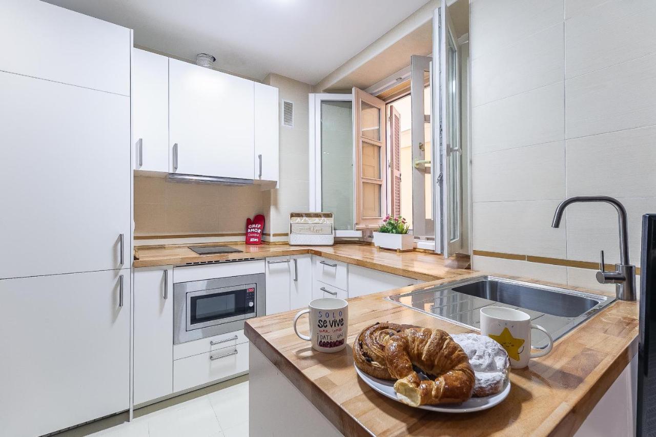 Central Malaga Apartment At Mitjana Plaza מראה חיצוני תמונה