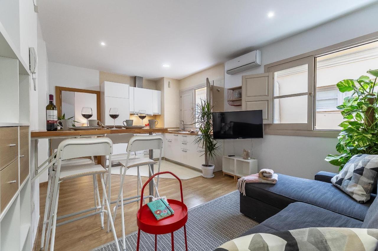 Central Malaga Apartment At Mitjana Plaza מראה חיצוני תמונה