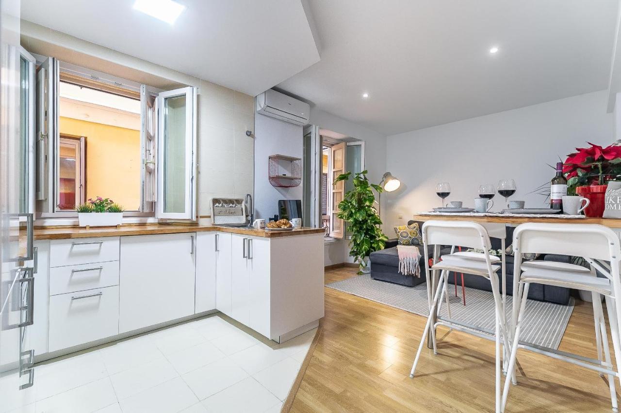 Central Malaga Apartment At Mitjana Plaza מראה חיצוני תמונה