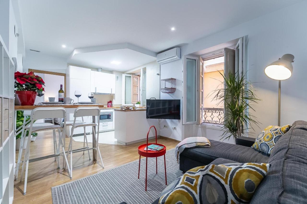 Central Malaga Apartment At Mitjana Plaza מראה חיצוני תמונה