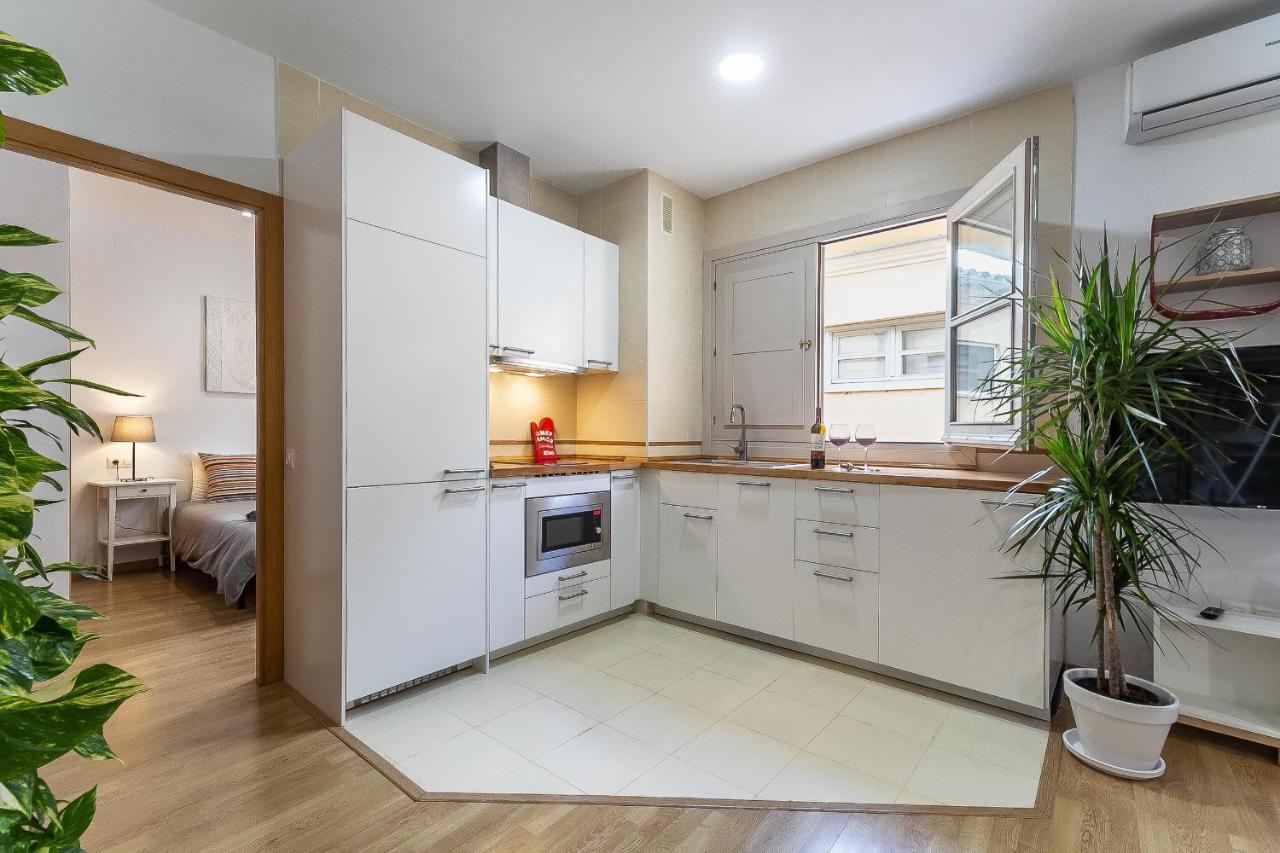 Central Malaga Apartment At Mitjana Plaza מראה חיצוני תמונה