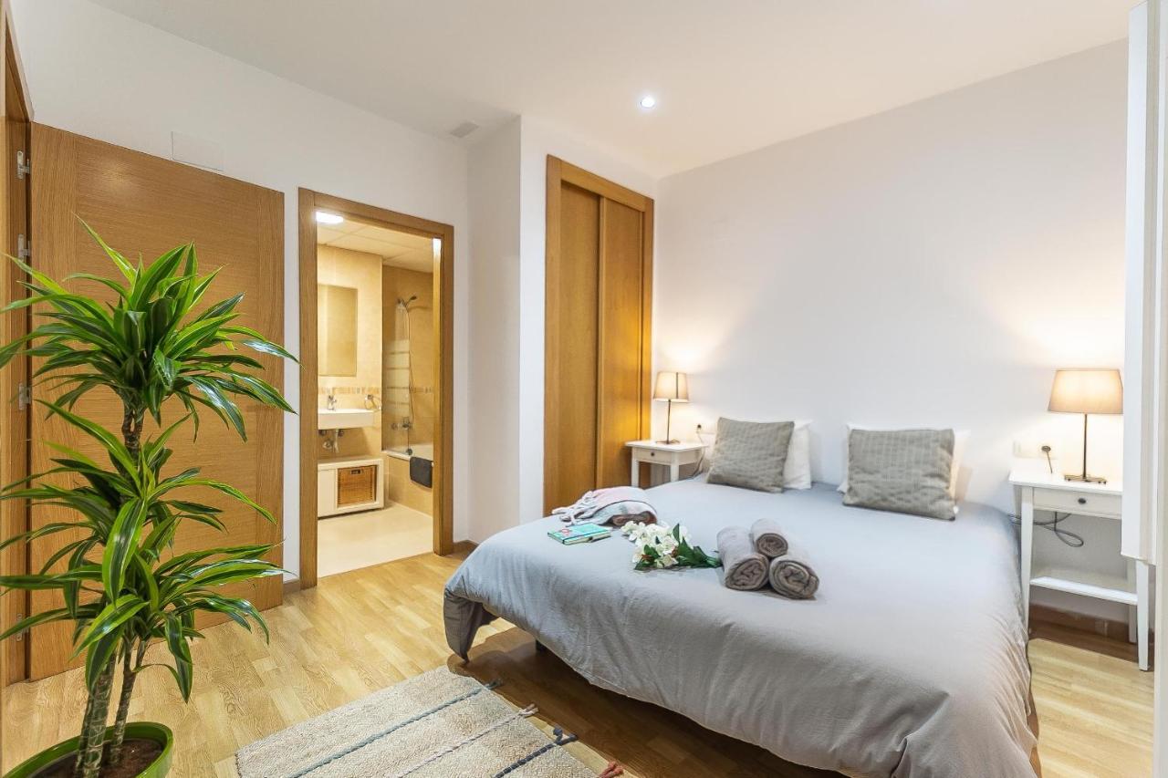 Central Malaga Apartment At Mitjana Plaza מראה חיצוני תמונה