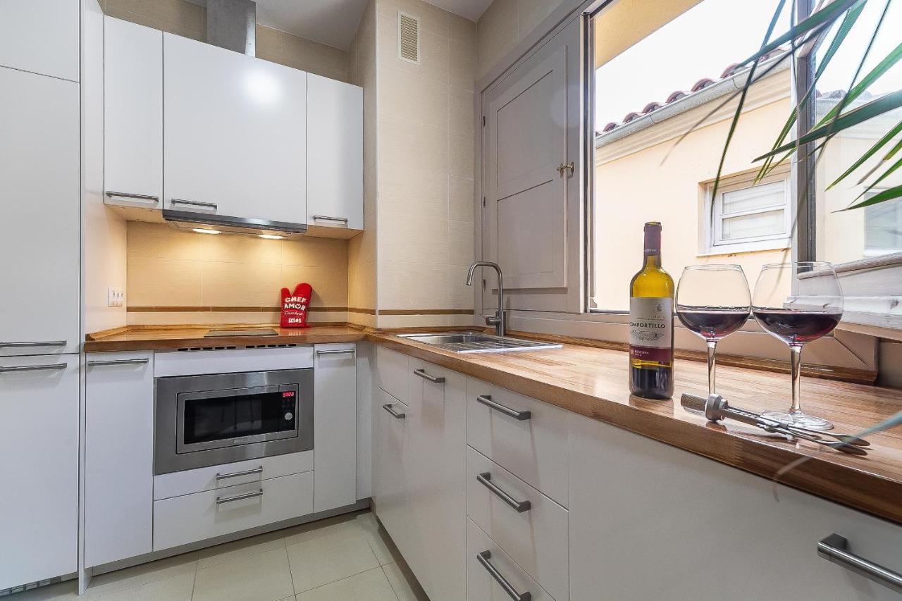 Central Malaga Apartment At Mitjana Plaza מראה חיצוני תמונה